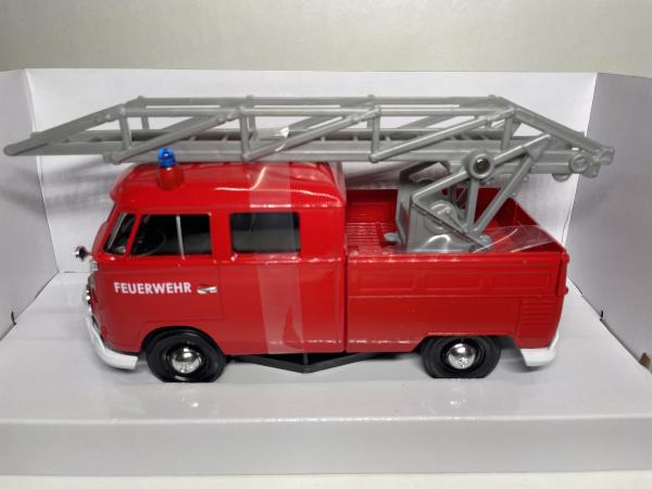 Modellauto T1 Feuerwehr, 1:24